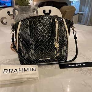 Brahmin Large Duxbury in black Carlisle (like new)